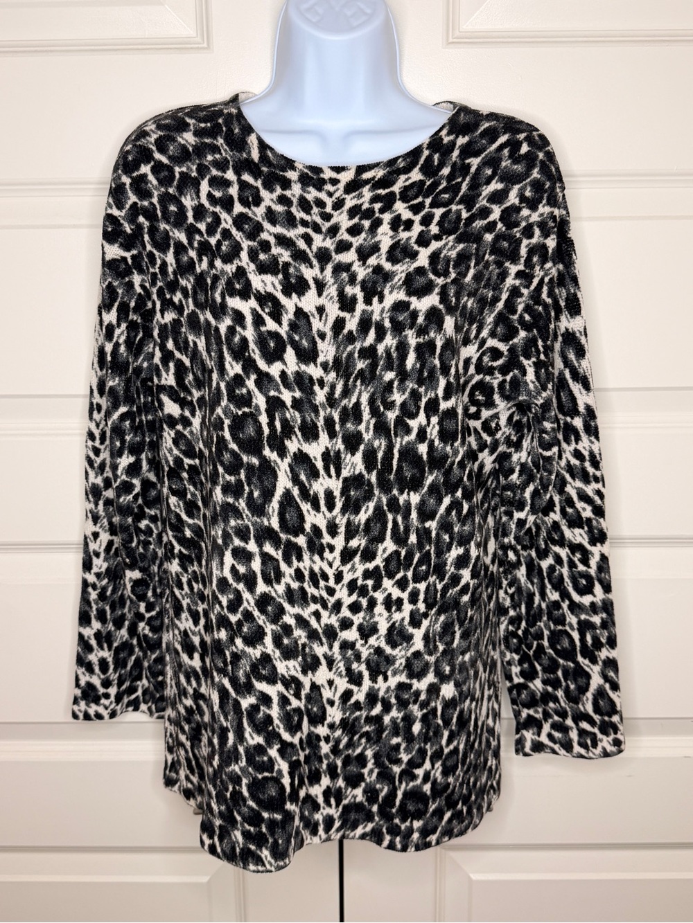 Black & White Leopard Print Pullover Sweater